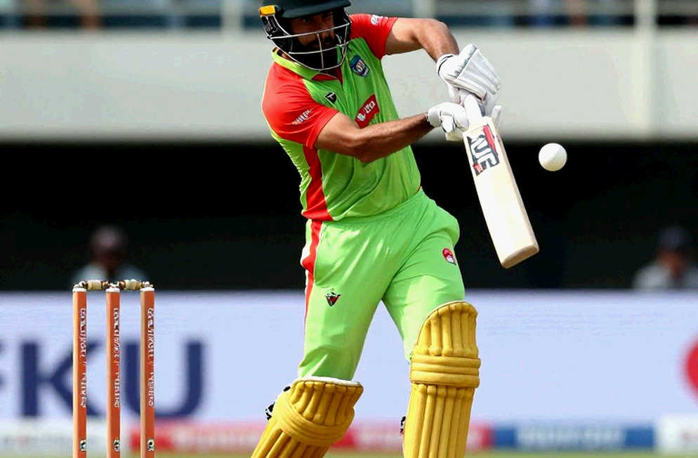 ৩৩ ক্রিকেটার, শূন্য ওভারল্যাপ: ইংল্যান্ডের তিন-ফরম্যাট পরীক্ষার খাতা
