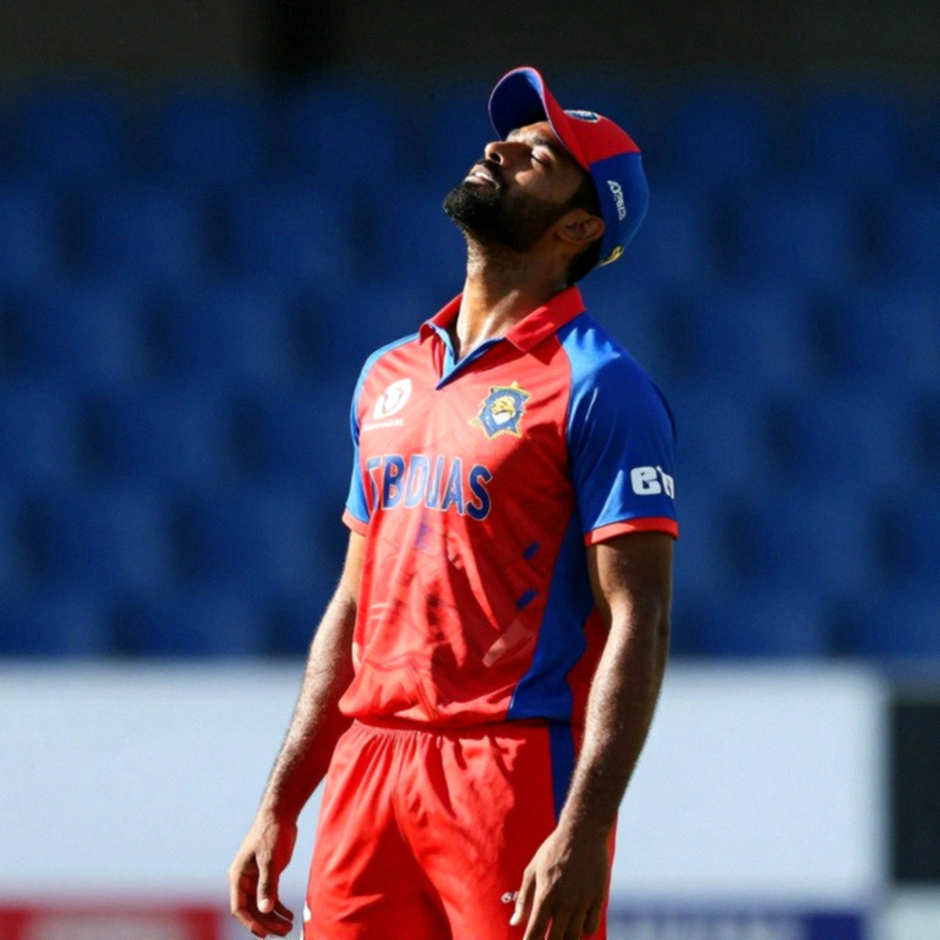 সাত ওভারে শেষ হয়ে যাওয়া ম্যাচ: আমিরাতের শুকনো মাটিতে বাংলাদেশের ব্যাটিং কাঠামো যেখানে ভাঙল