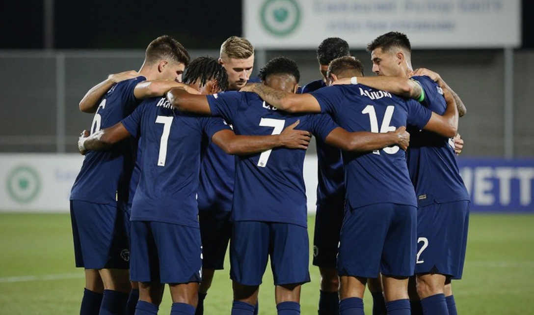 Blockchain and Football: When the Digital Ledger Mixes with Rain on the Pitch and Memory Blockchain and Football: When the Digital Ledger Mixes with Rain on the Pitch and Memory